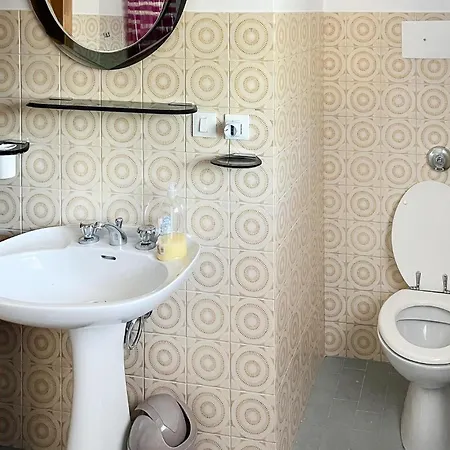 Апартаменты Stunning In With Wifi