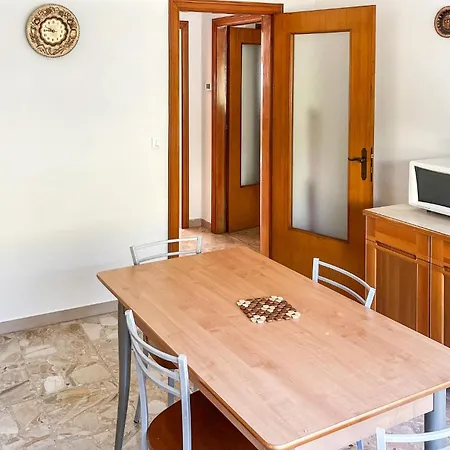 2 Bedroom Lovely In Penne